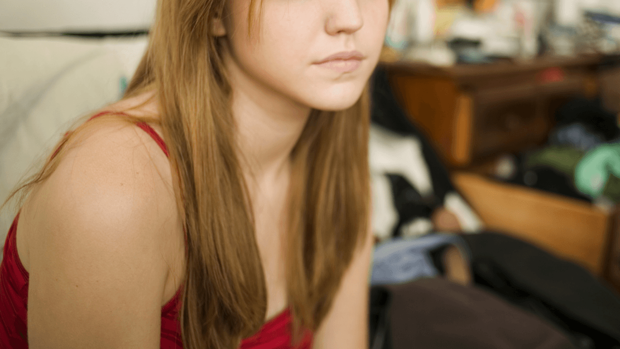Teen Furious After She's Forced To Give Bedroom She Was Promised To Her Sister's Pregnant Friend