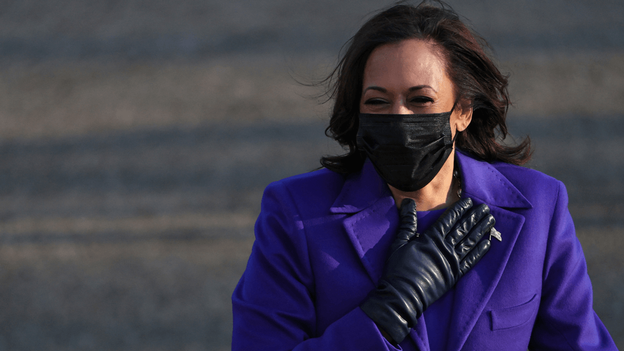 Fans Floored After 'The Simpsons' Seemingly Predicted Kamala Harris' Inauguration Outfit To A T