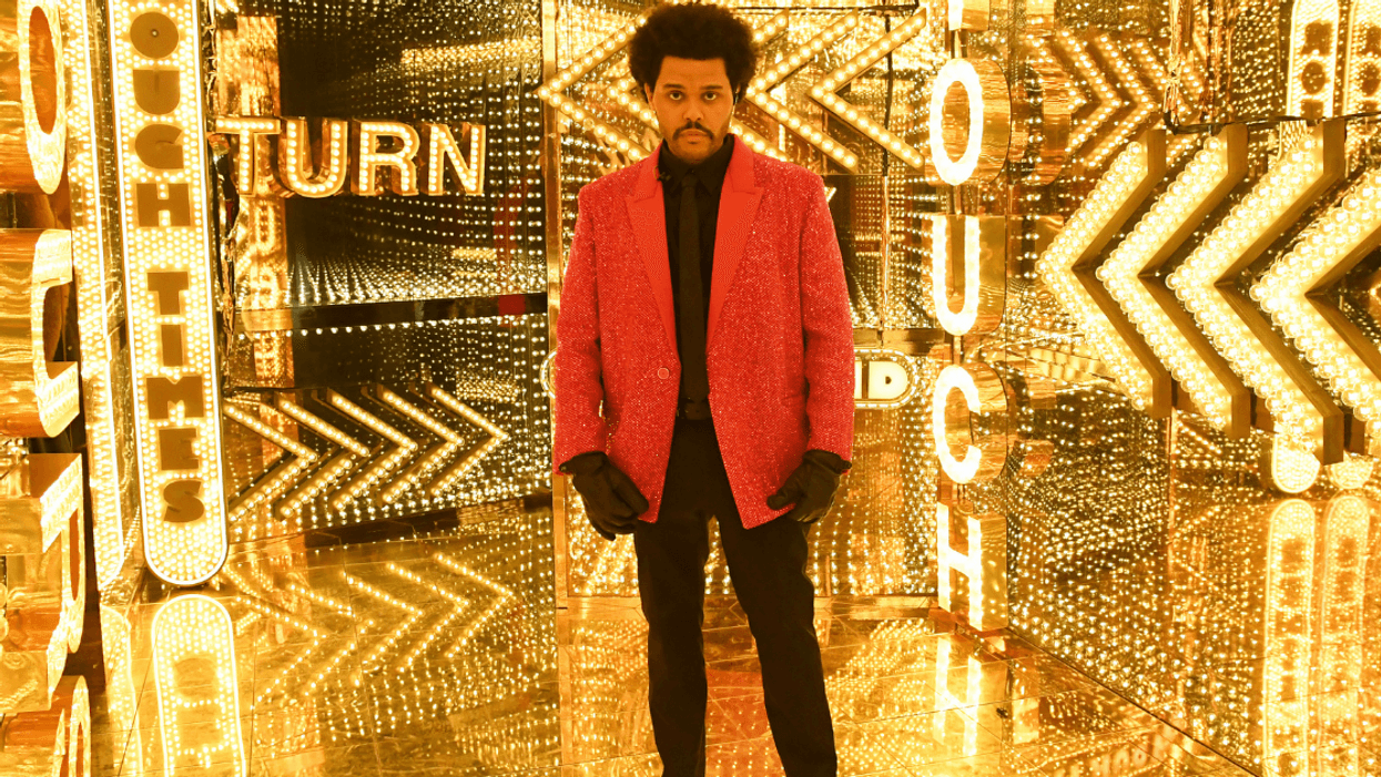 The Weeknd Seemingly Getting Lost During His Super Bowl Halftime Show Is The Perfect Frantic Meme