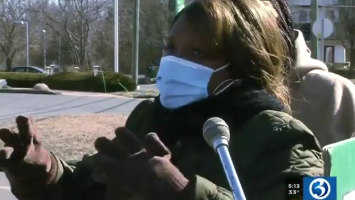 Black Businesswoman Says Bank Teller Refused Withdrawal Because She Didn't 'Feel Comfortable' Giving It To Her