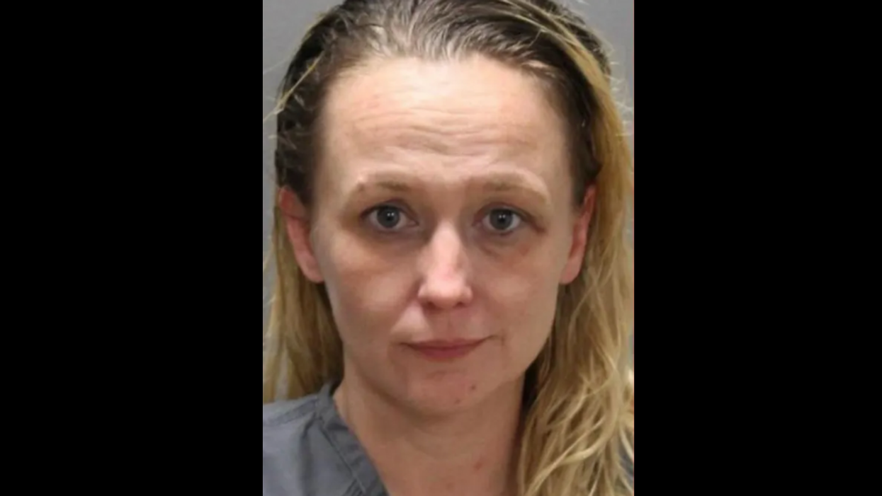 Florida Mom Arrested After Bringing Boxing Gloves To Daughter's School To Help Beat Up Classmate