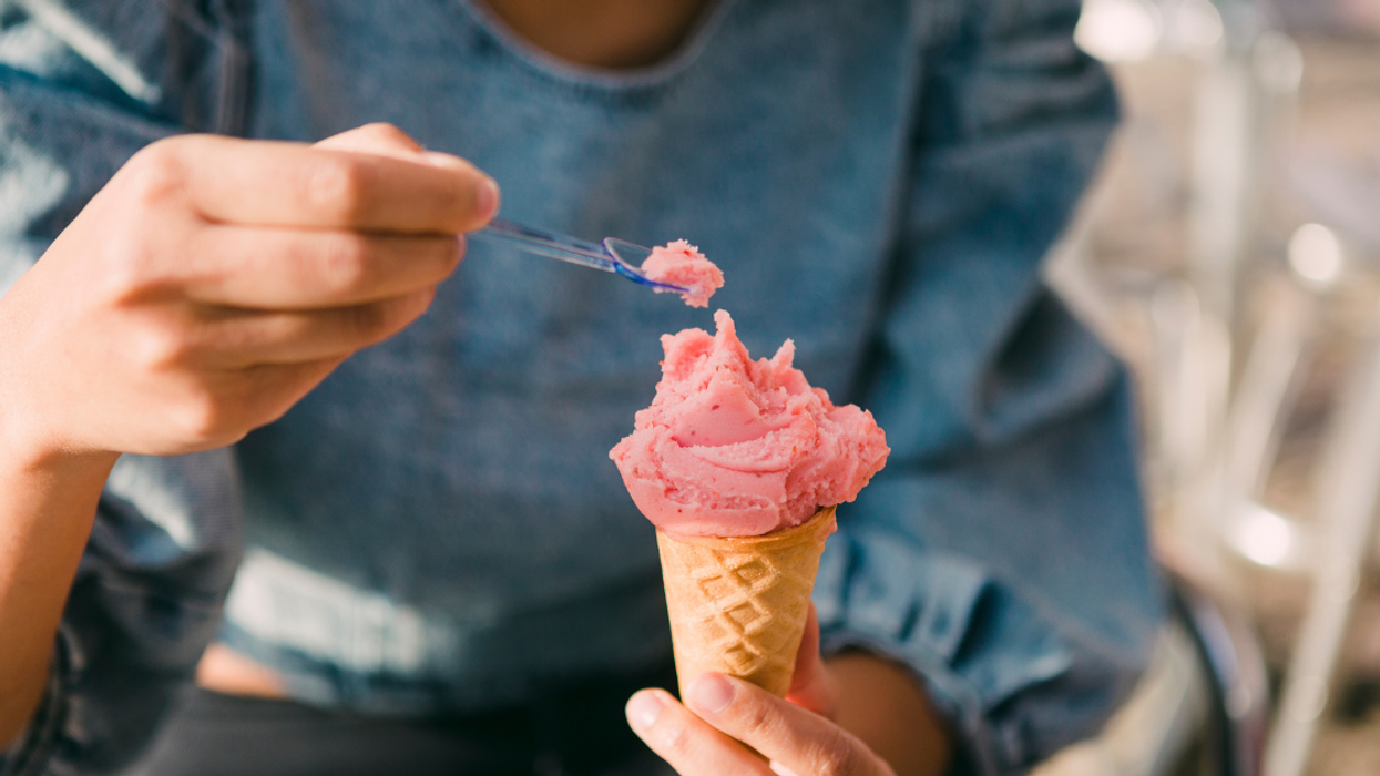 Person's Set Of Ice Cream Bowls Is Missing The Final Bowl—And It Hilariously Changes The Vibe