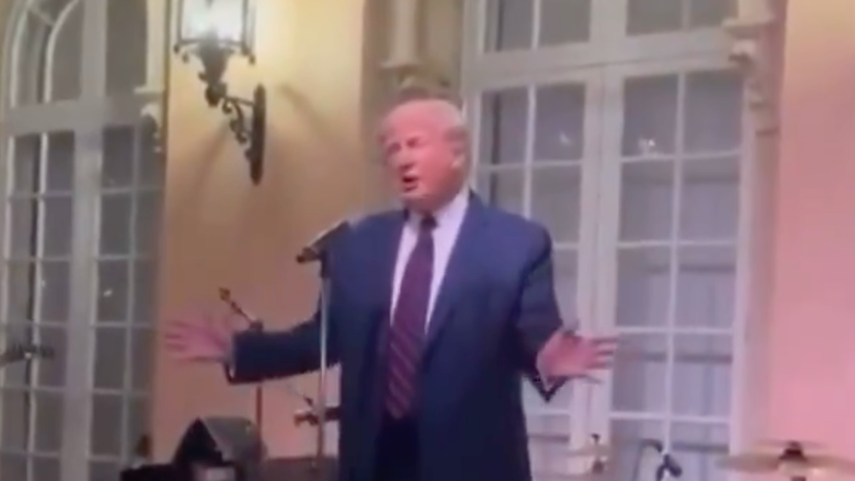 Trump Absurdly Hints To Mar-A-Lago Visitors That Arizona 'Recount' Will Change Outcome Of Presidential Election