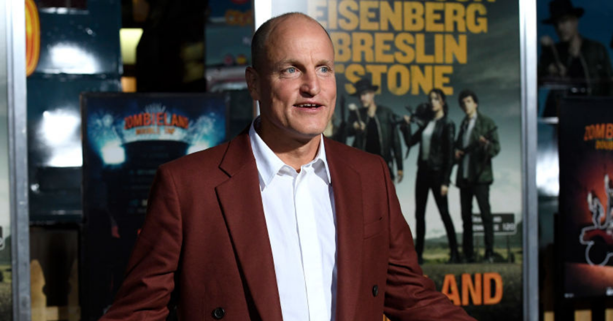 Woody Harrelson Goes Viral After Helping A Random Couple Move Out Of Their NYC Apartment