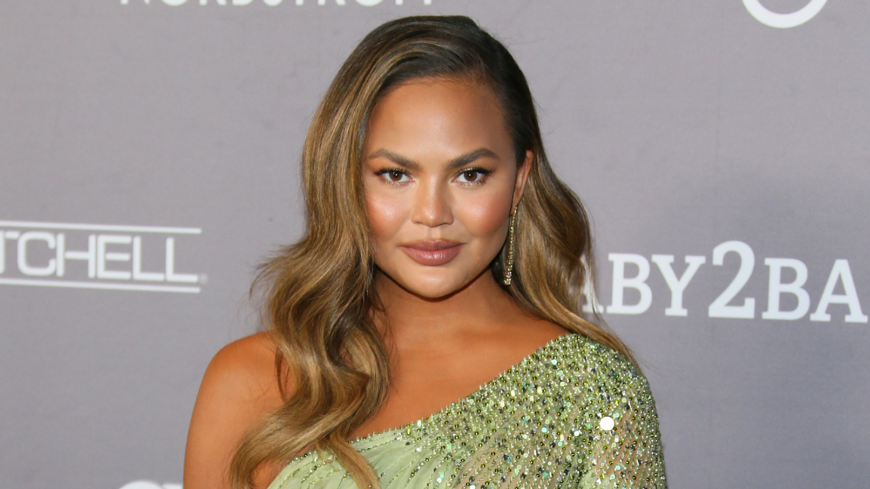 Chrissy Teigen Apologizes For Being An 'Attention-Seeking Troll' After She's Called Out For Past Cyberbullying