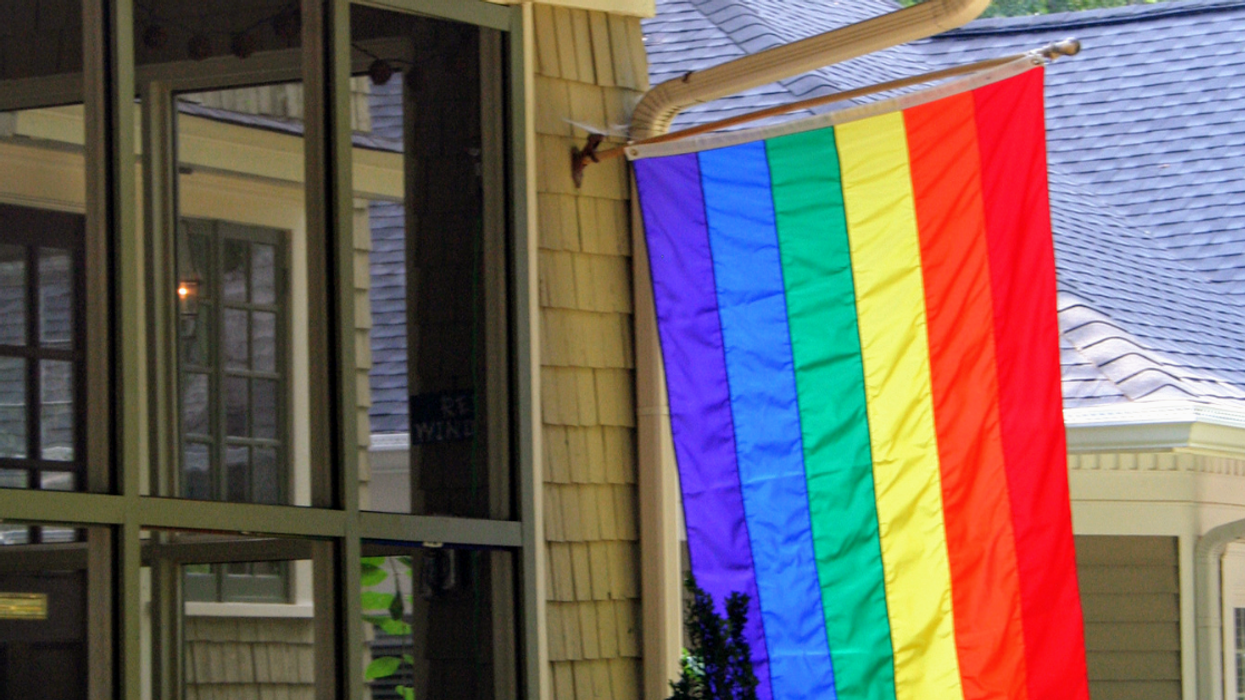 Homeowner Skirts HOA Rule Against Hanging Pride Flag By Lighting Up Entire House For Pride