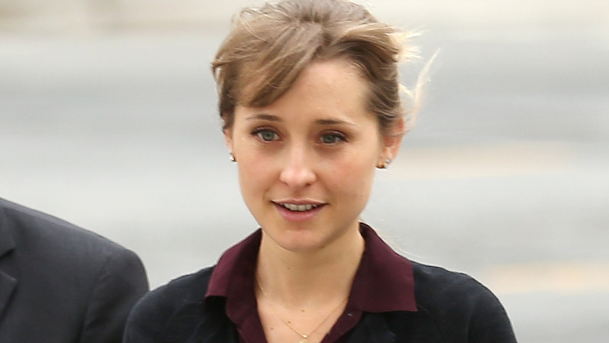 'Smallville' Star Allison Mack Gets Reduced Prison Sentence For Flipping On Sex Cult Leader