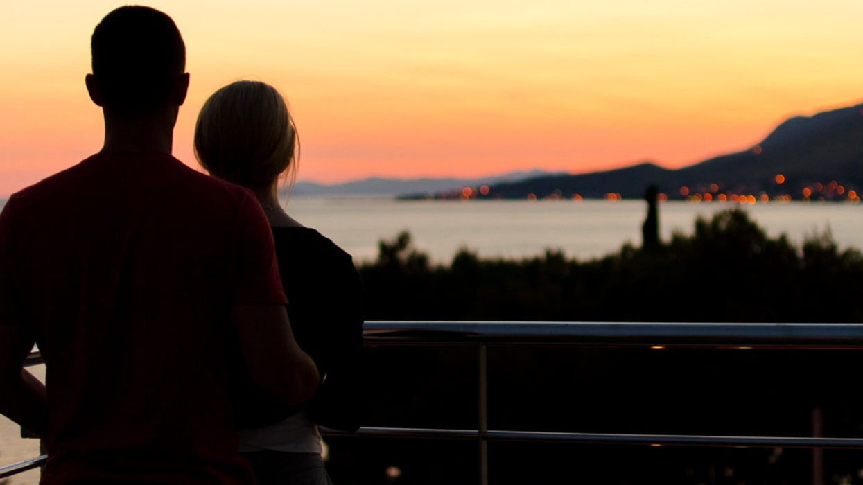 Women Divulge Which Non-Sexual Things A Guy Has Done That Totally Turned Them On