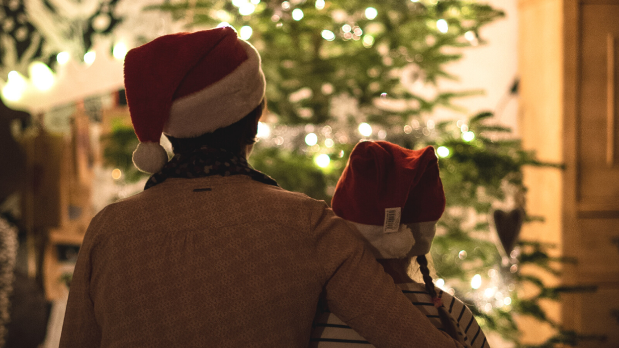 Mom Uses Holiday Family Photo To Introduce Her Nonbinary Child To The World In Heartwarming Instagram Post