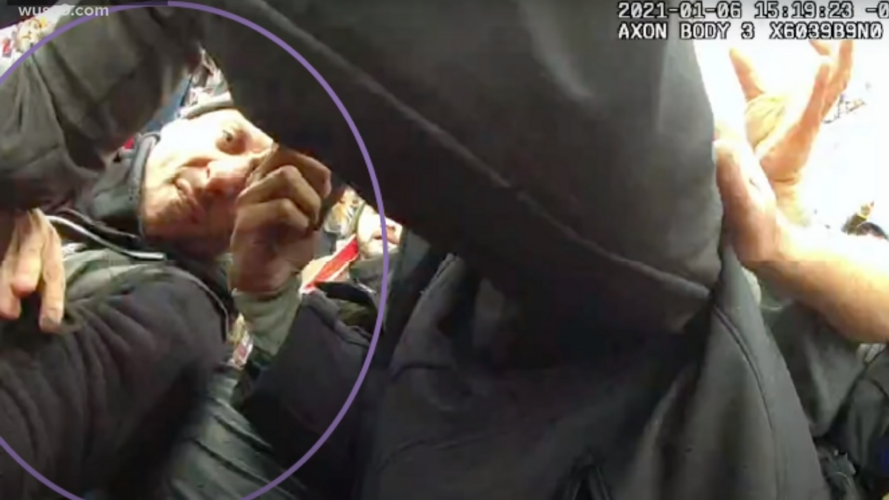 Capitol Rioter Roasted For Asking Judge To Let Him Use Dating Apps While He Awaits His Trial