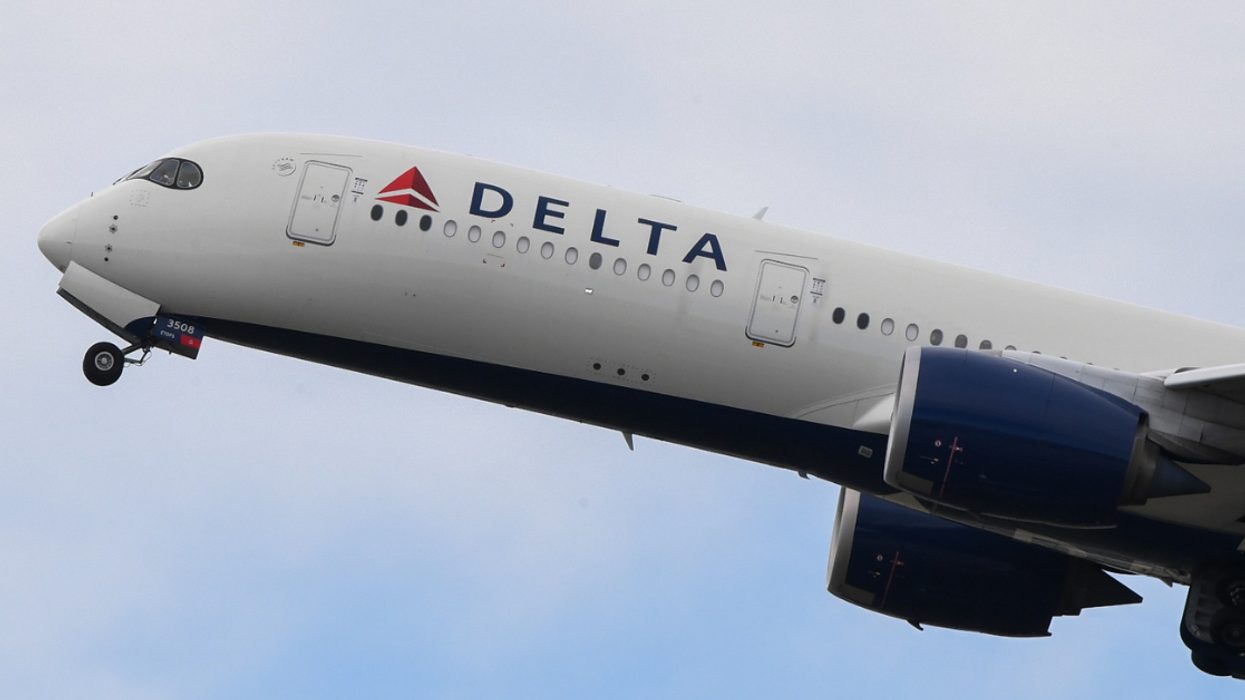 Mom Blasts Delta Air Lines After Policy Makes It Impossible For Her Nonbinary Adult Child To Fly