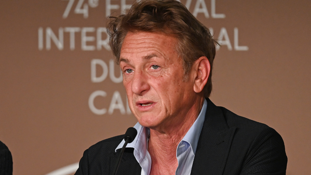 Sean Penn Ripped For Lamenting That American Men Have Become 'Feminized' Due To 'Cowardly Genes'