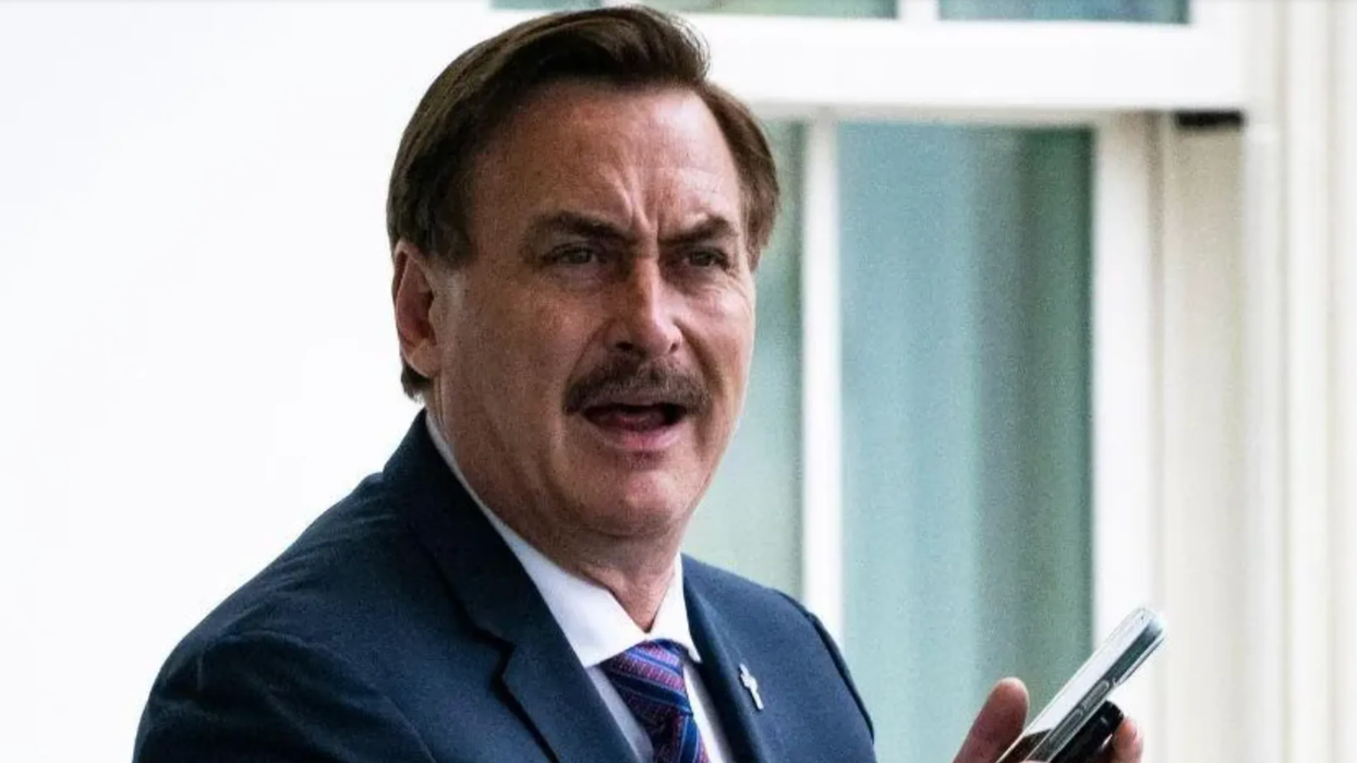 MyPillow Guy Roasted for Plan to Drop Pillows to Canadian Truckers From the Sky After 'Pillows and Bibles' Shipment Denied Entry