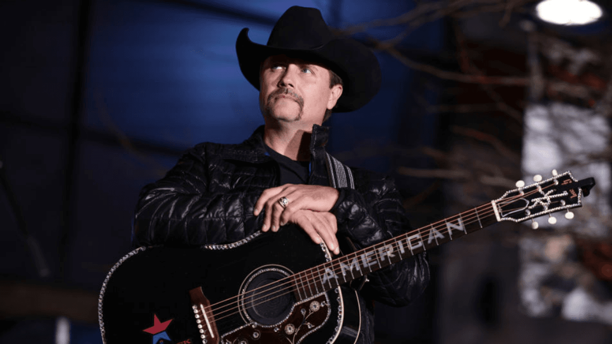 Book Ban-Supporting Country Star Says Teachers Are Worse Than Predatory Pedophiles 'In A White Van'