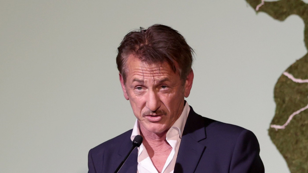 Sean Penn Escapes Ukraine On Foot After Abandoning Car Miles From Polish Border While Making Invasion Documentary