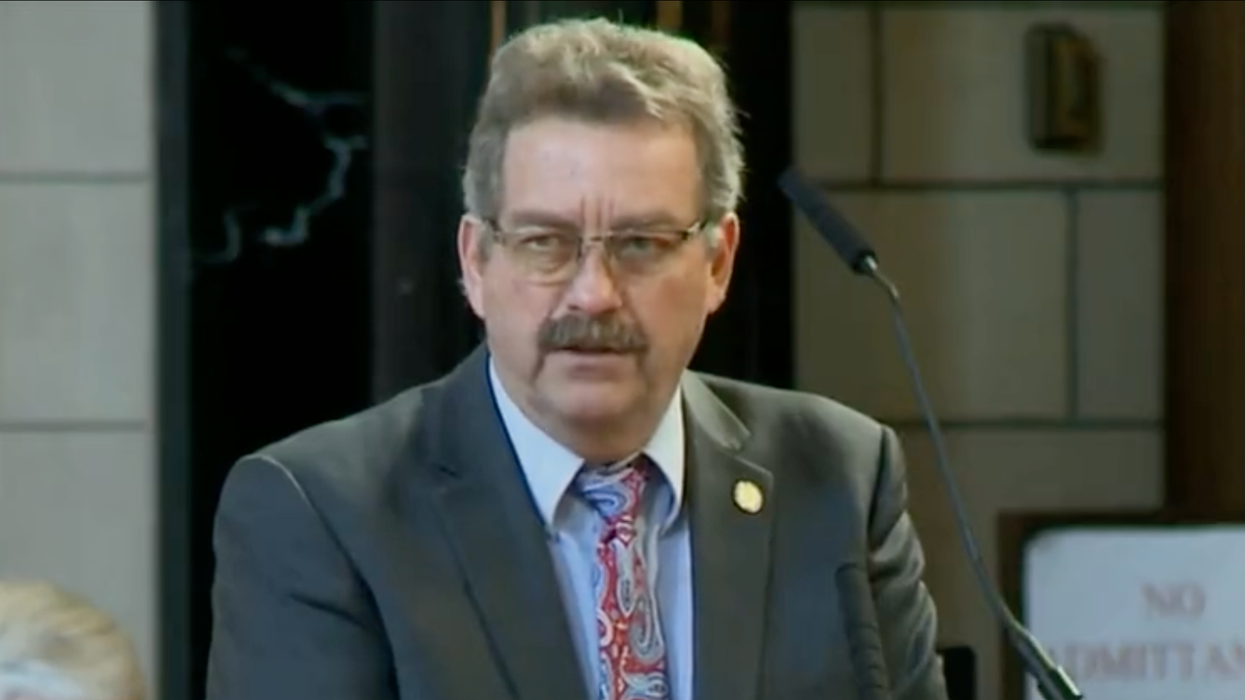 GOP Lawmaker Apologizes After Claiming Schools Provide Litter Boxes for Kids Who 'Identify as Furries'