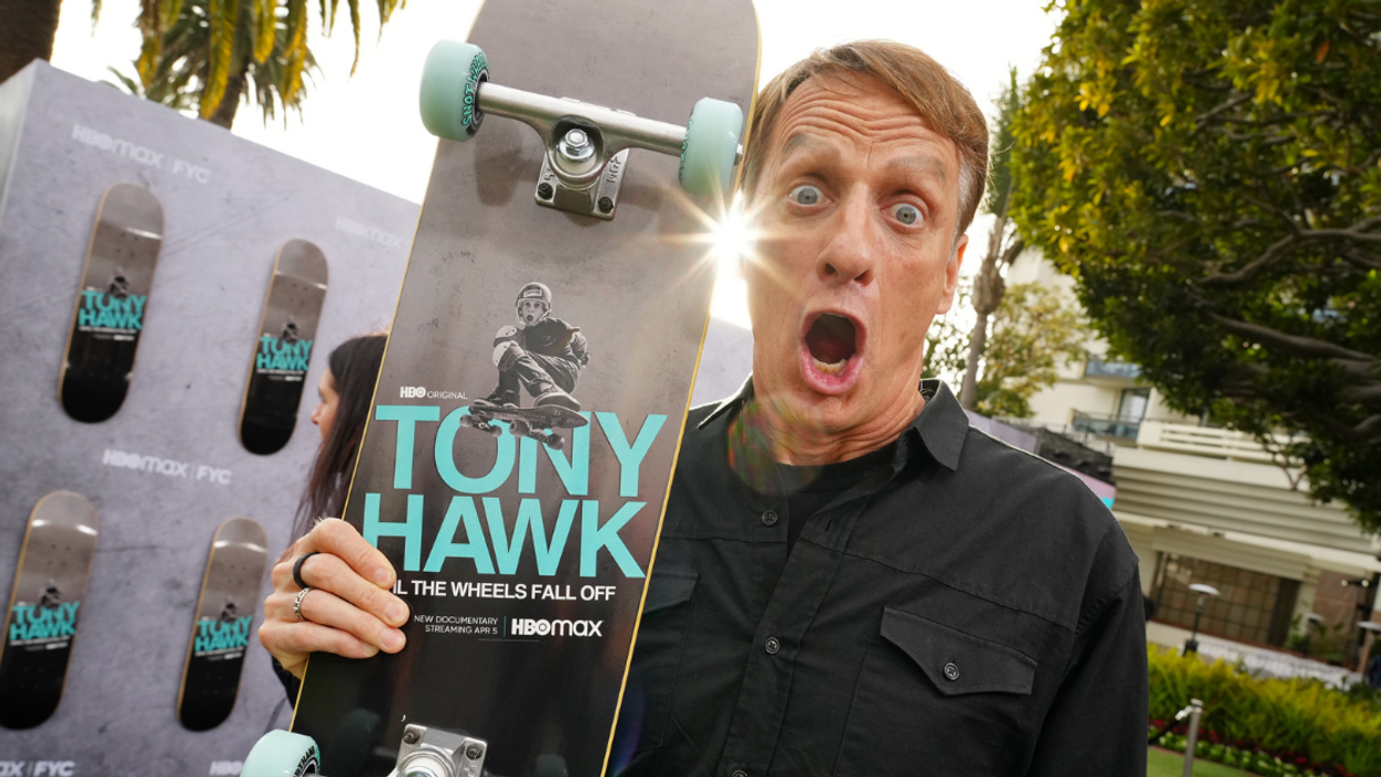 Tony Hawk Has Fans LOLing With His Thread About Not Quite Being Recognized On An Elevator