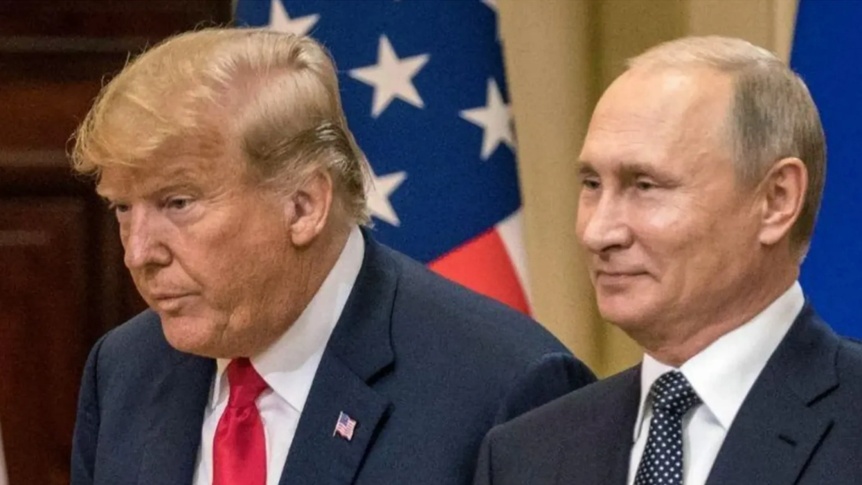 Trump Ripped After Bragging That He 'Knew Putin Very Well' in Mind-Numbing Hannity Interview