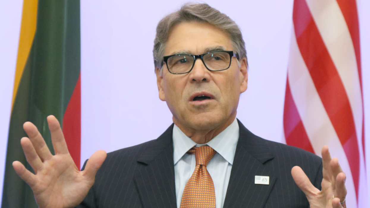 Rick Perry Dragged After Text Message He Denied Sending To Mark Meadows Was Signed 'Rick Perry'