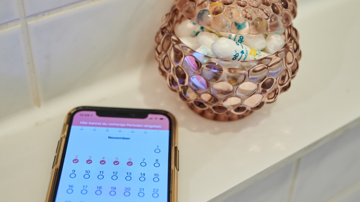 Pro-Choice Activist Warns Why Now Is The Time To Delete Your Period-Tracking App In Eye-Opening Thread