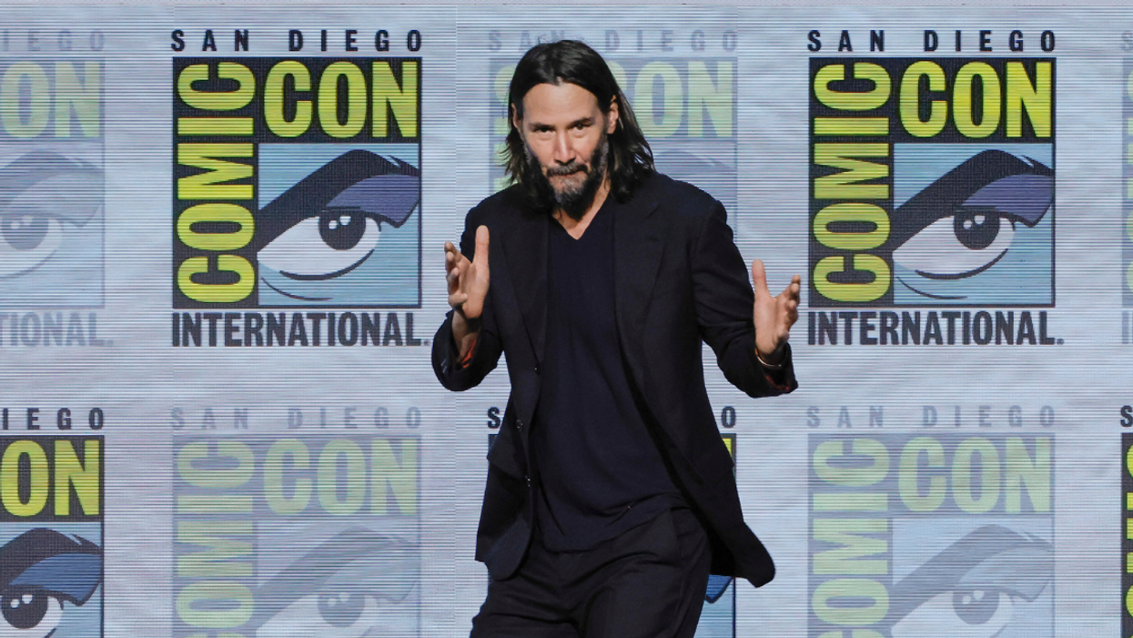 A Couple Randomly Invited Keanu Reeves To Their Wedding At Hotel He Was Staying In—And He Came