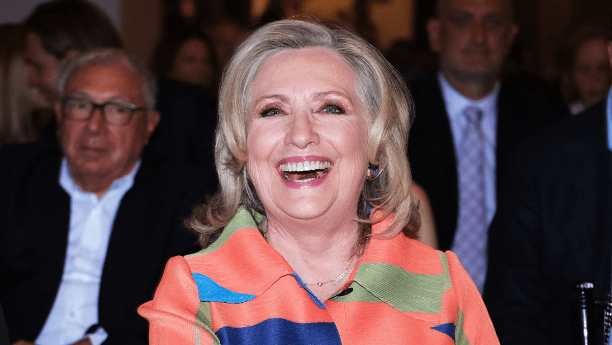 Hillary Clinton Sets The Record Straight On Just How Many 'Classified' E-mails She Had In Epic Twitter Thread