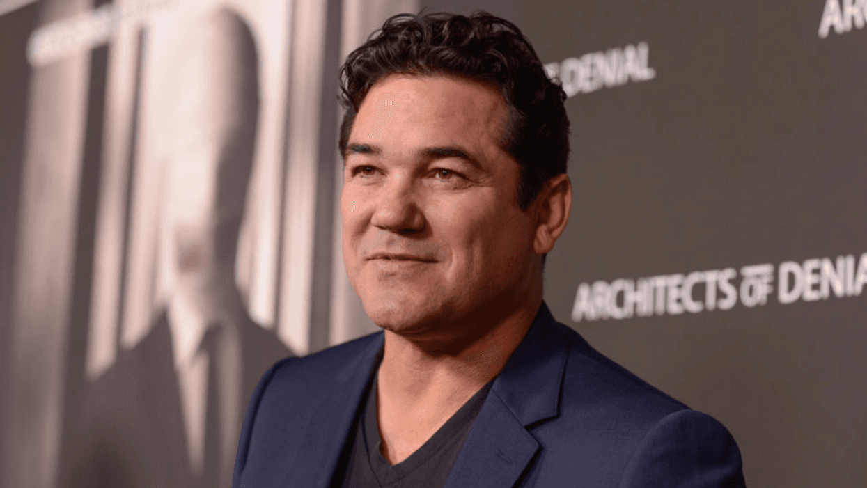 MAGA Actor Dean Cain Blasted After Whining About Having To Wear Mask On Recent Flight