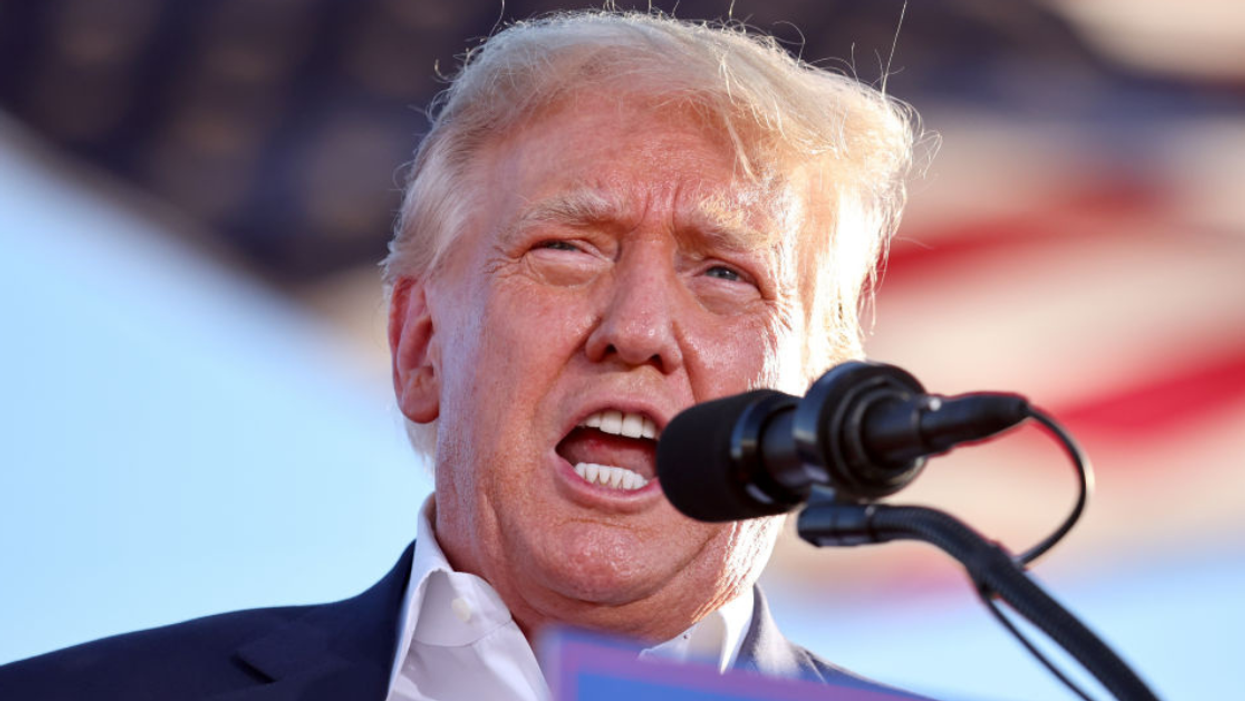 National Archives Bluntly Fact-Checks Trump's Claim That Bush And Clinton Mishandled Presidential Documents