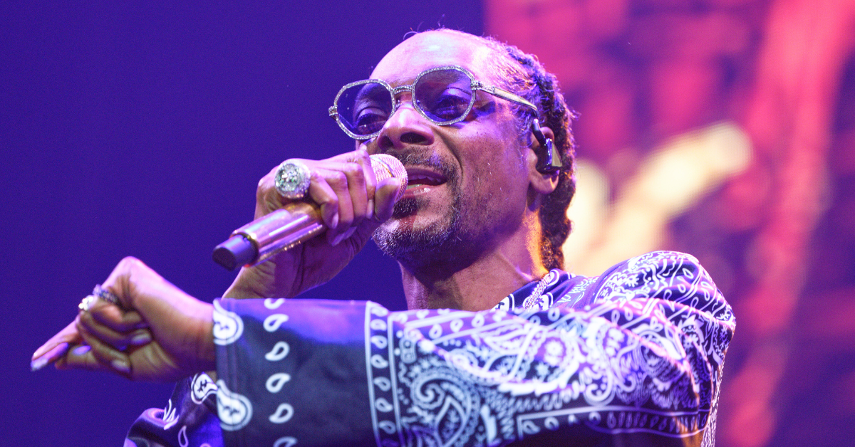 Snoop Dogg Just Announced That He's Giving Up Smoking Weed—And Fans Have Thoughts
