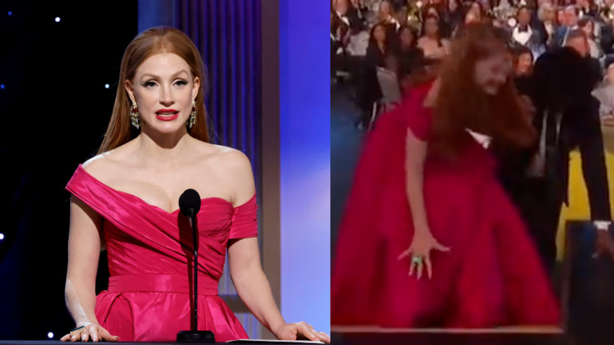 Jessica Chastain; Twitter screenshot of the moment Chastain tripped at the SAG awards ceremony