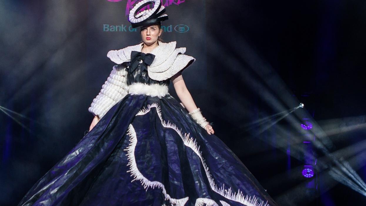 Teen Uses Her Farm Life Upbringing To Create Impressive Eco-Friendly Fashion Designs