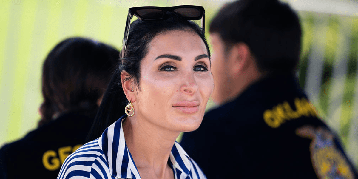 Laura Loomer Apologizes After Experiencing Air Raid In Ukraine Comic laura-loomer-apologizes-after-experiencing-air-raid-in-ukraine-comic