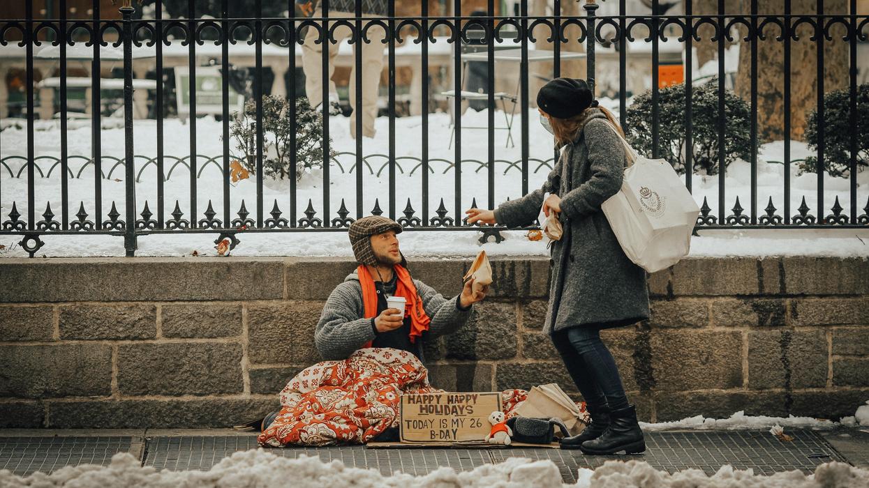How People Respond To A Homeless Person Asking For Money