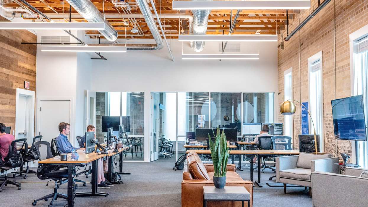 Workplace Red Flags That Scream 'Don't Take A Job Here'