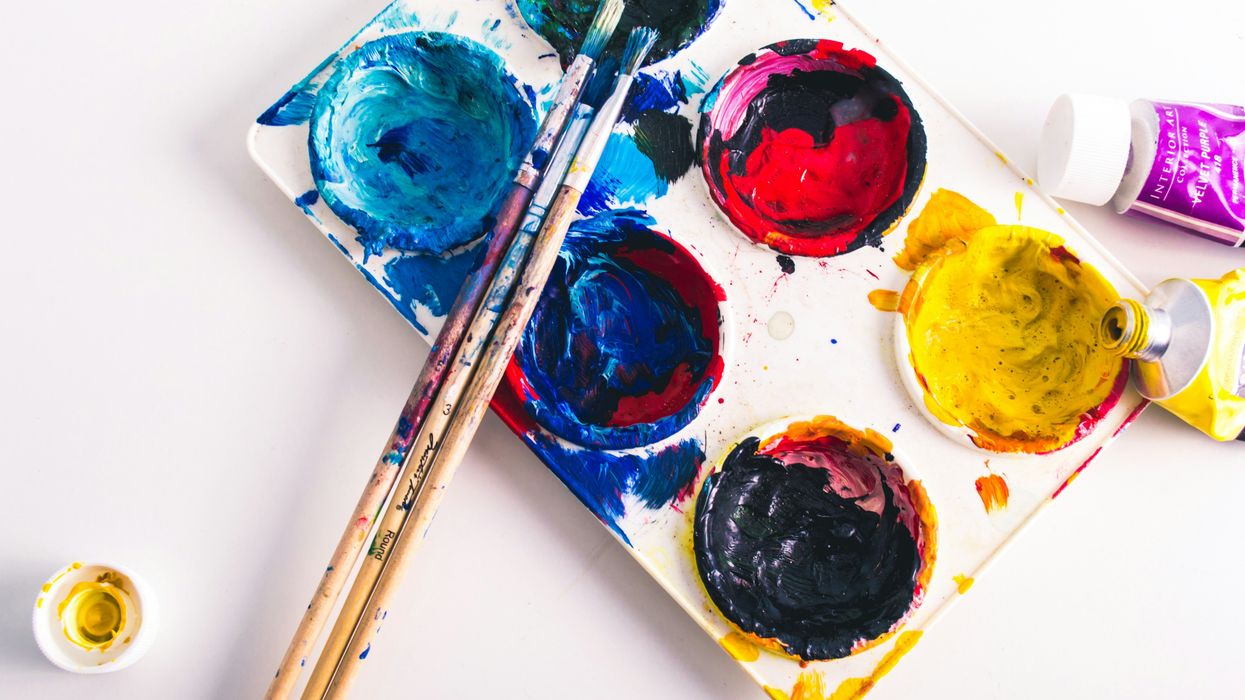 Messy paint and palette set