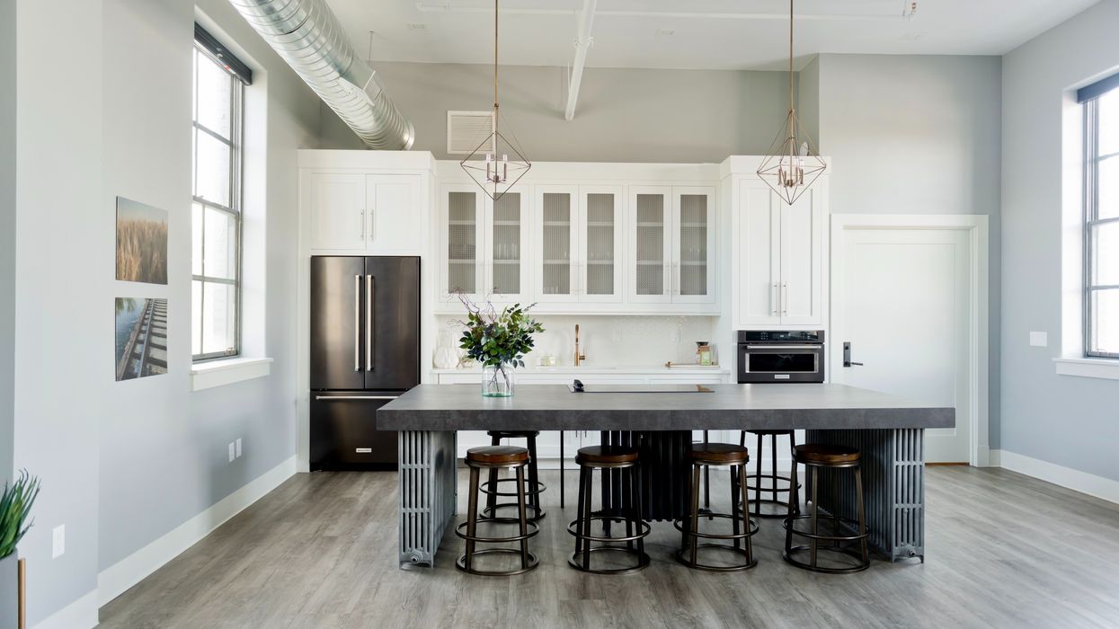 Minimalist modern kitchen