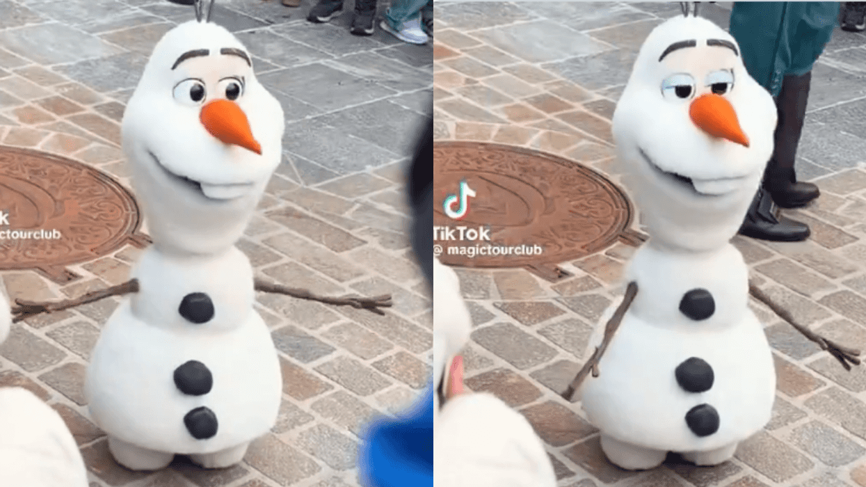 Olaf animatronic at Disney Adventure World in Paris