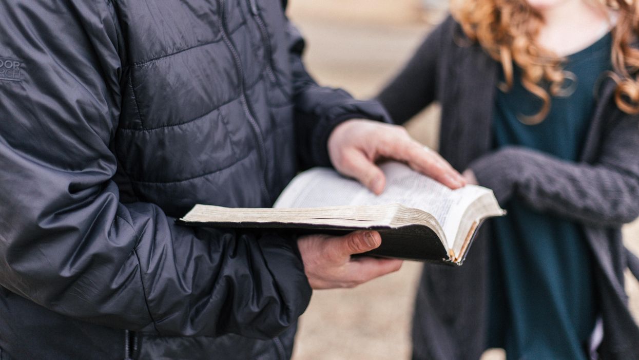 People Explain Which Things They Cannot Believe They Had To Explain To A Grown Adult