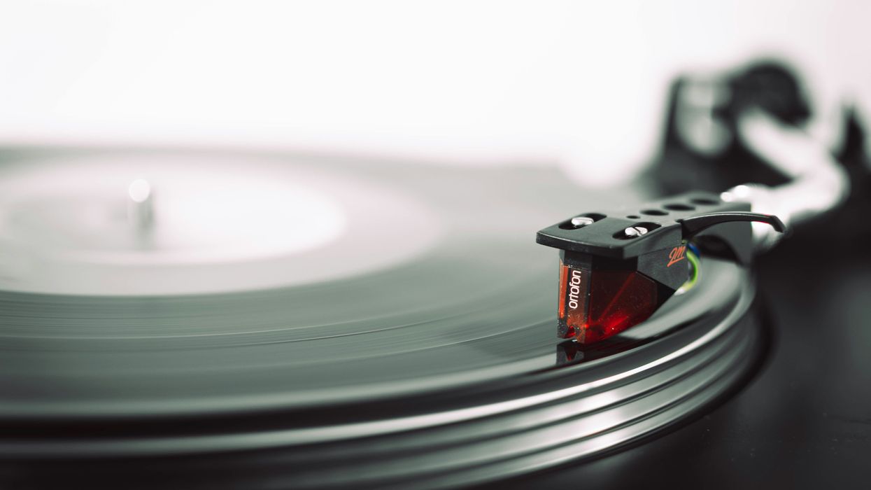 Record player needle