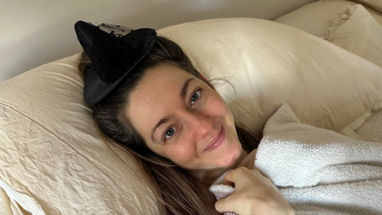 Redditor's wife in witch hat