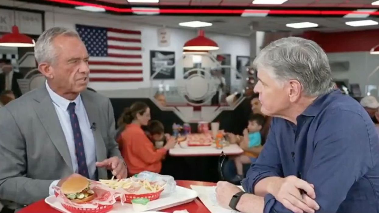 RFK Jr. with Sean Hannity at a Steak 'n Shake
