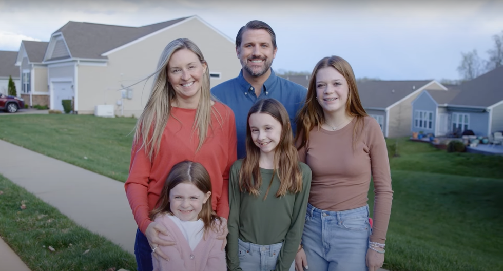 Screenshot of Derrick Anderson and his "family"