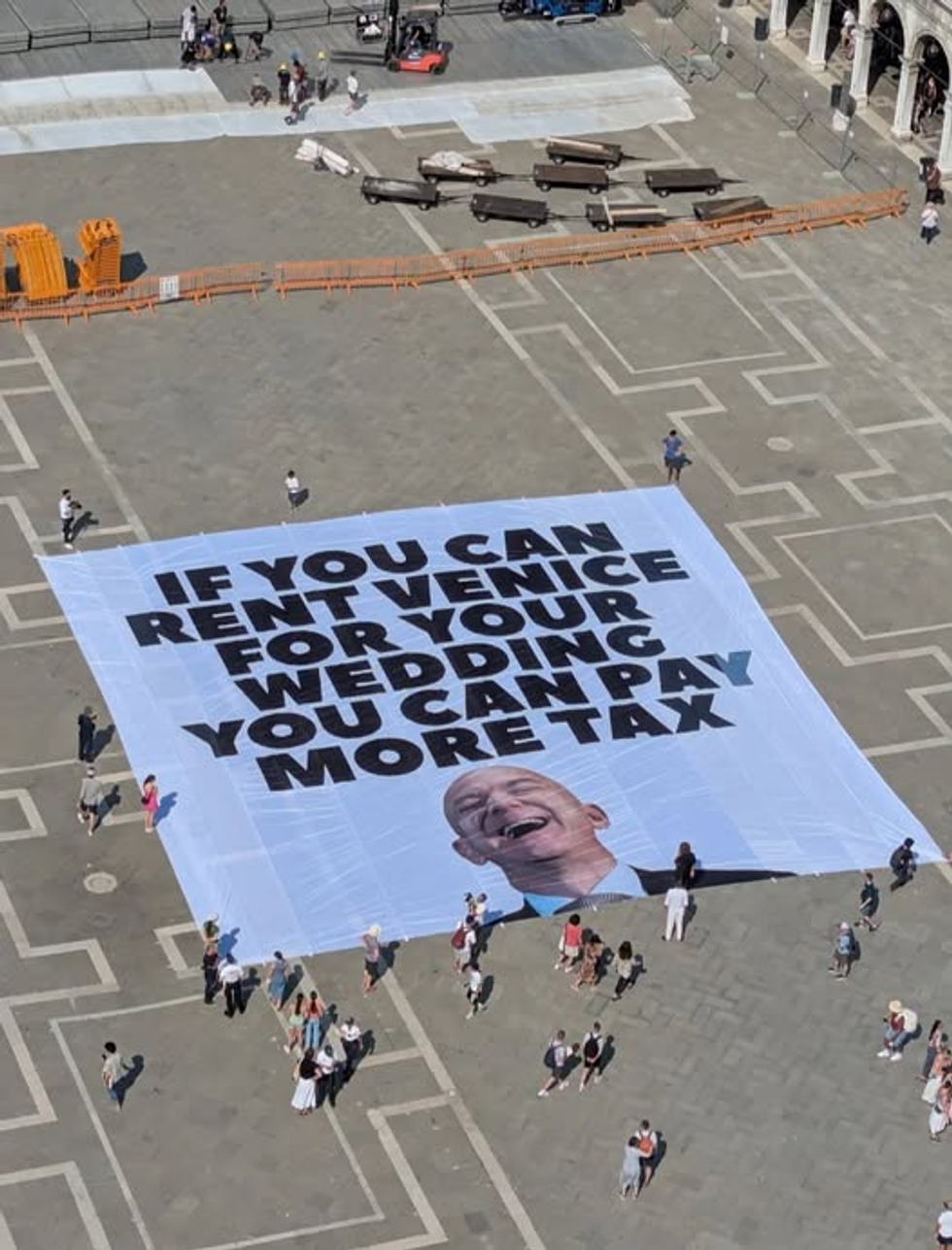 Screenshot of Greenpeace banner criticizing Jeff Bezos