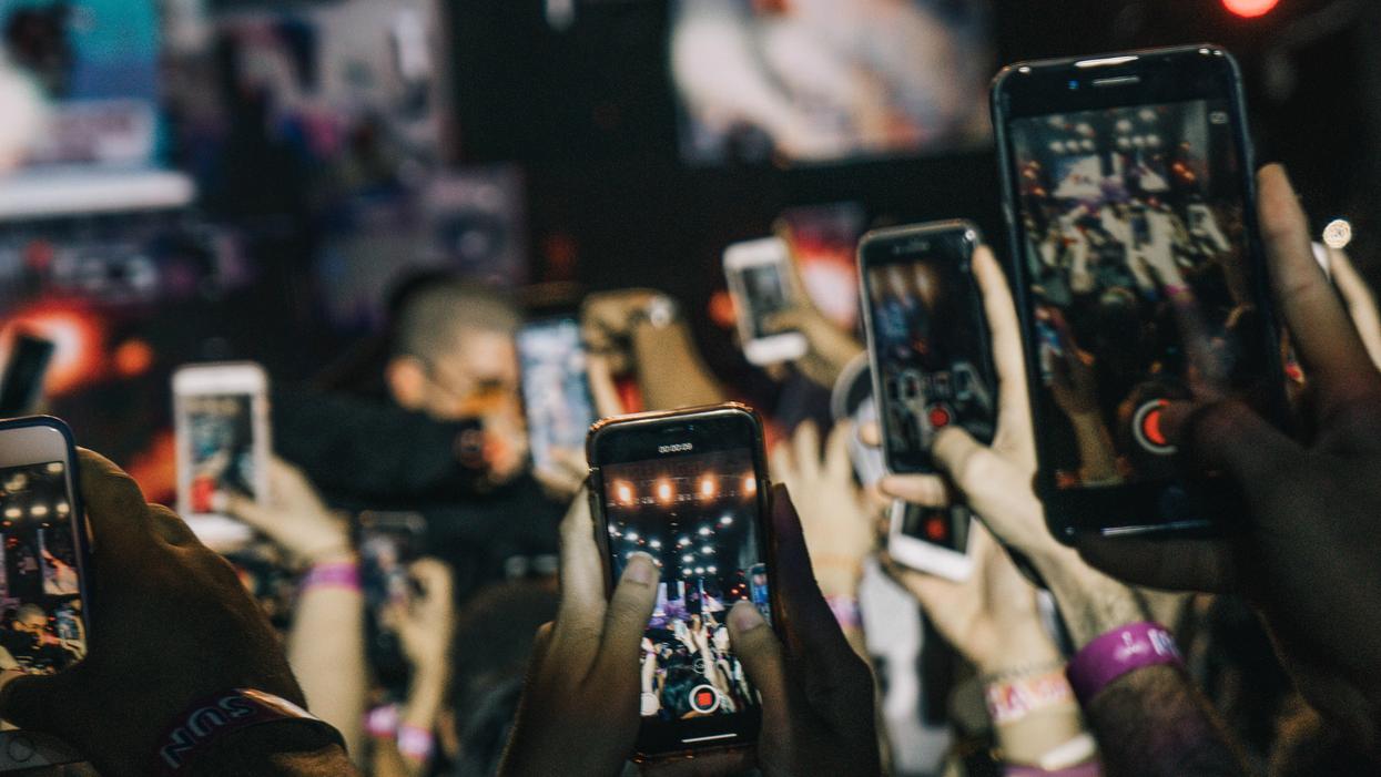 People Divulge Which Addictions Nobody Takes Seriously Enough