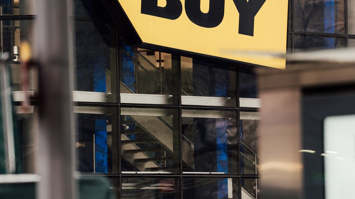 The outside of a best buy store