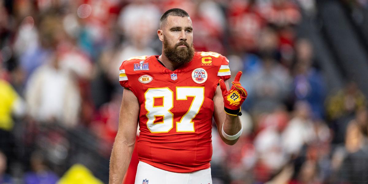 Travis Kelce's Kentucky Derby Suit Sparks Gangster Jokes: PHOTO - Comic Sands