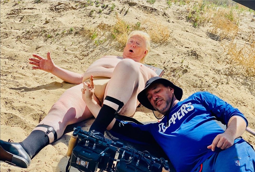 Trey Parker using his own finger as Trump's alleged micropenis