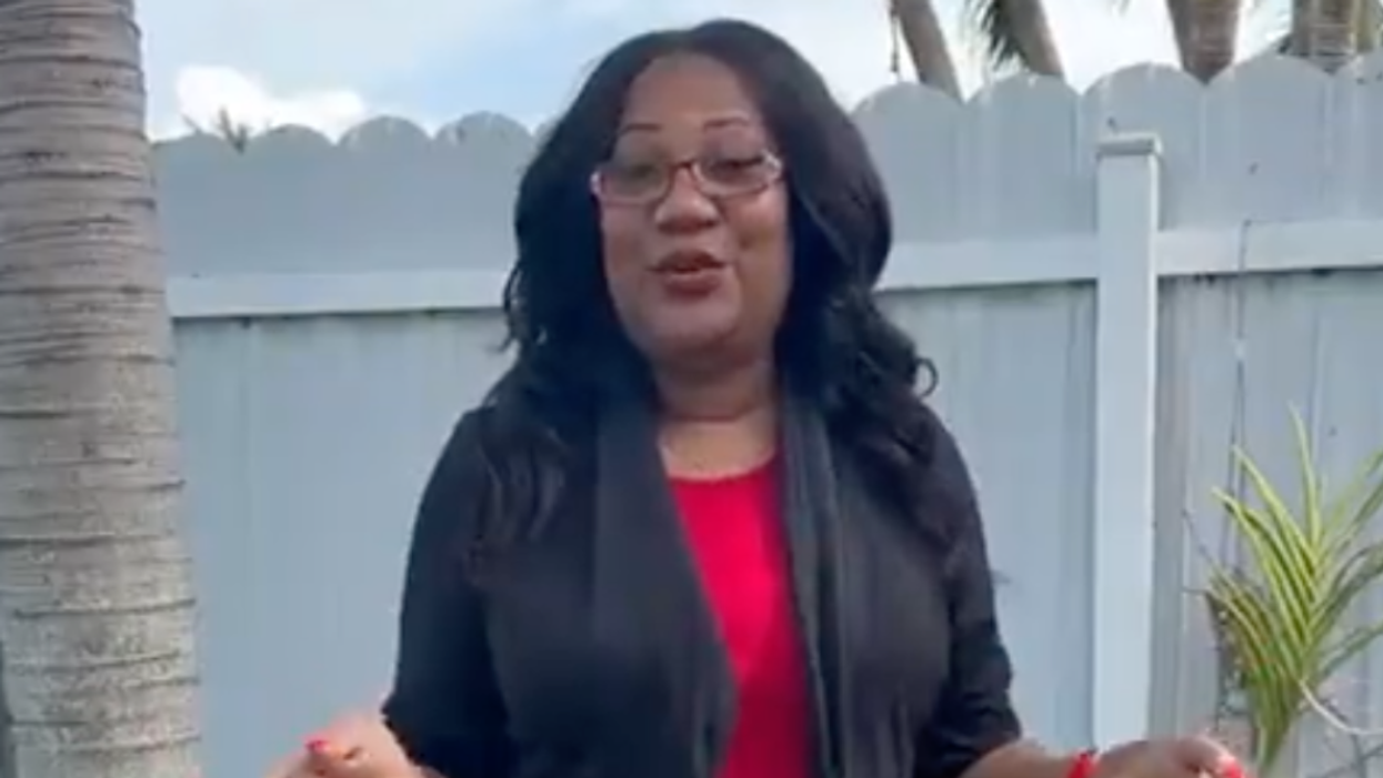 Twitter screenshot of Lavern Spicer