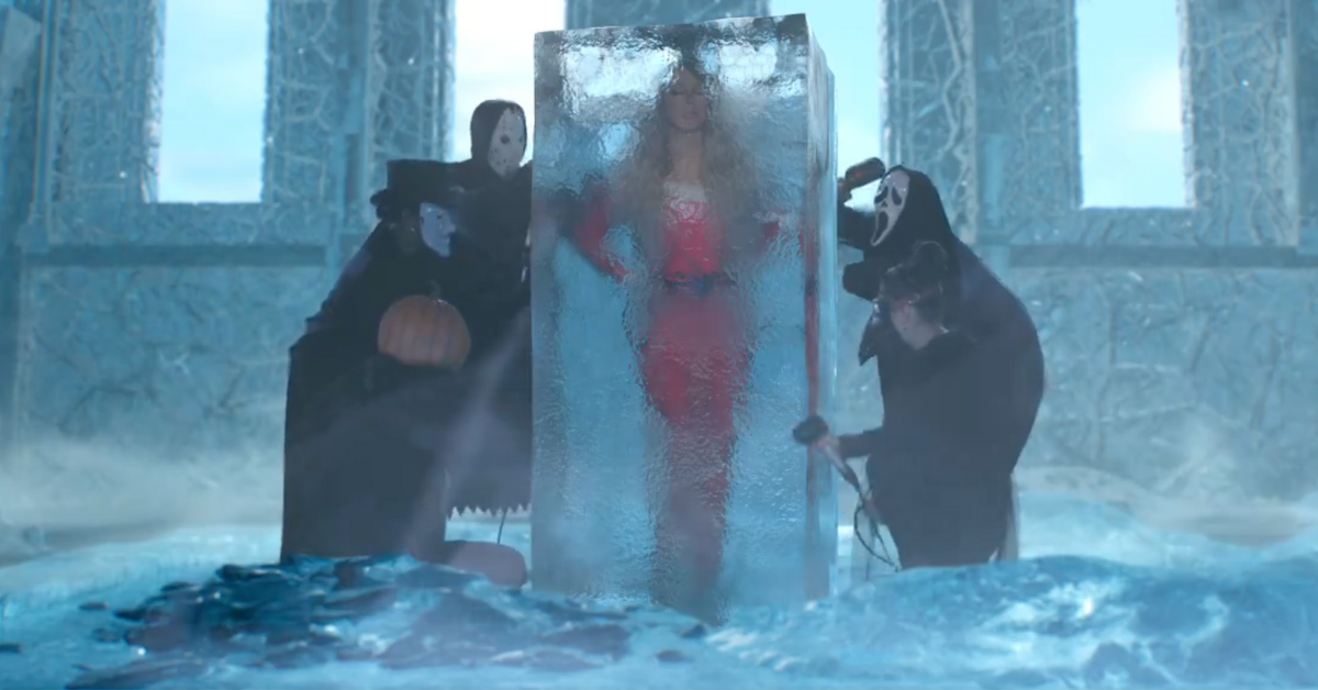 Mariah Carey Thawed From Ice To Ring In Holiday Season: VIDEO - Comic Sands