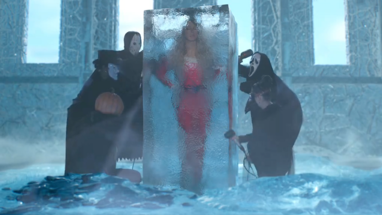 Twitter screenshot of Mariah Carey being defrosted